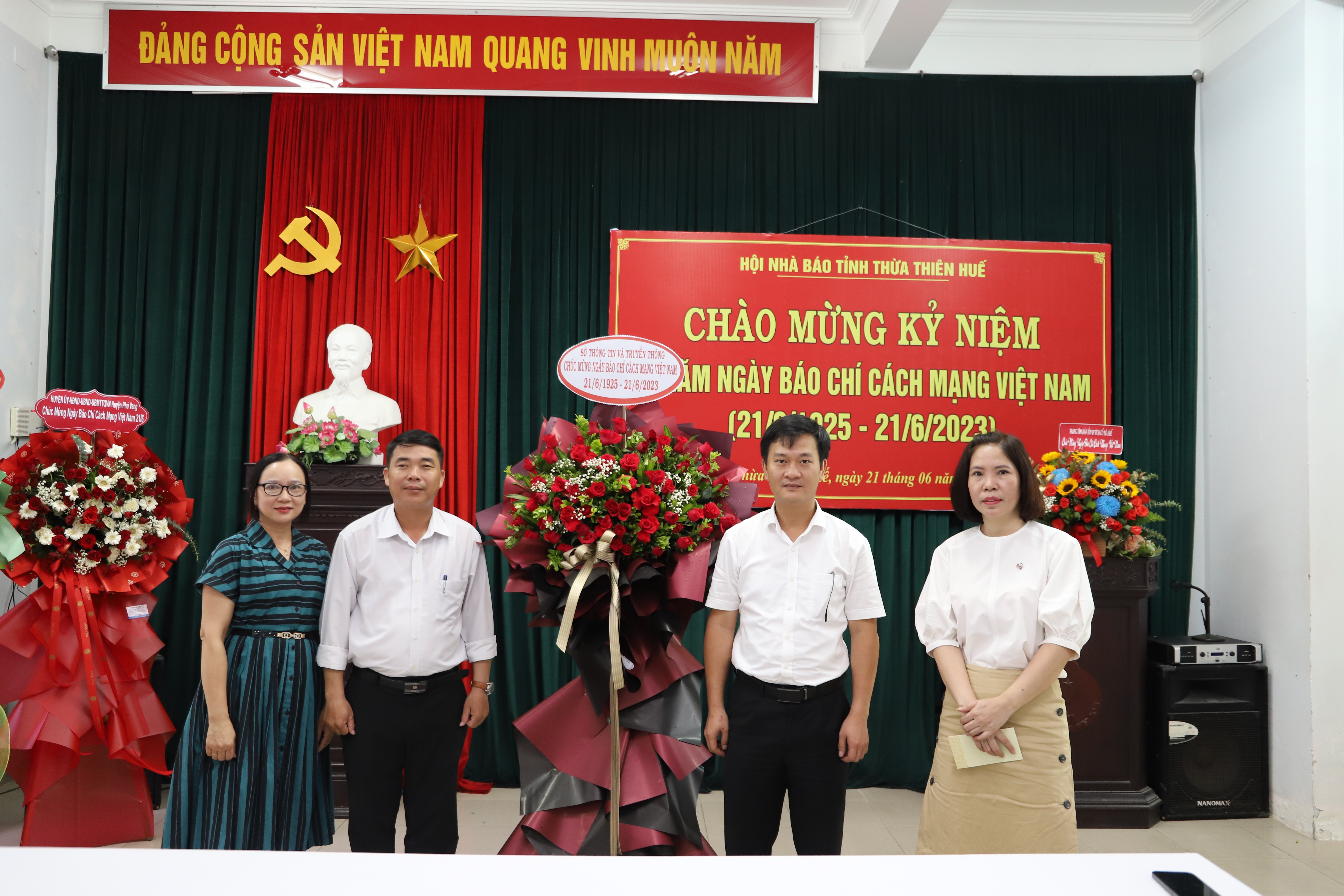Lãnh đạo Sở Thông tin và Truyền thông chúc mừng các cơ quan báo chí nhân kỷ niệm 98 năm Ngày Báo chí Cách mạng Việt Nam